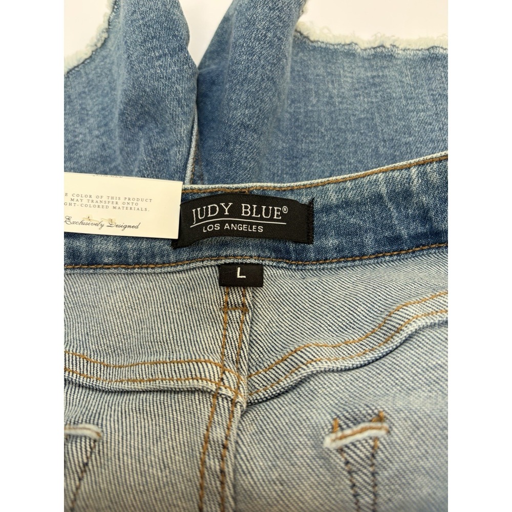 Judy Blue NWT Hi-Rise Star Embroidery Jean Denim Shorts Size Large Style #150069 - Picture 3 of 6